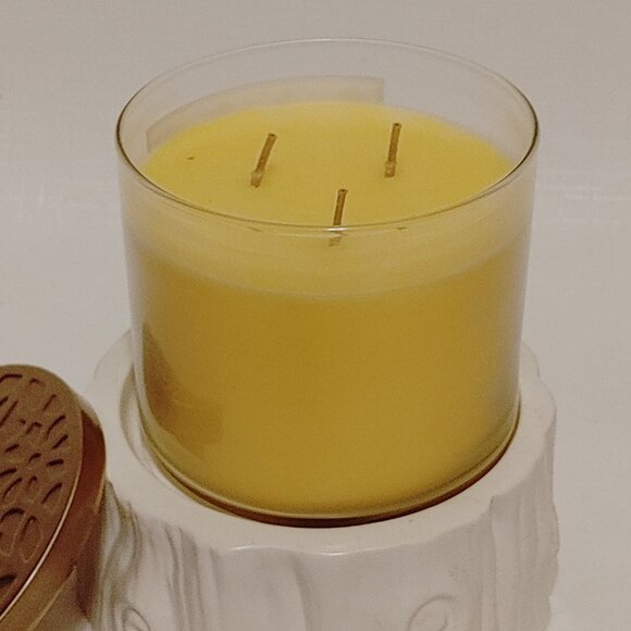 Bath and Body Works SUNSHINE Bright Verbena Blossom Three Wick Candle BNIP - Picture 3 of 4